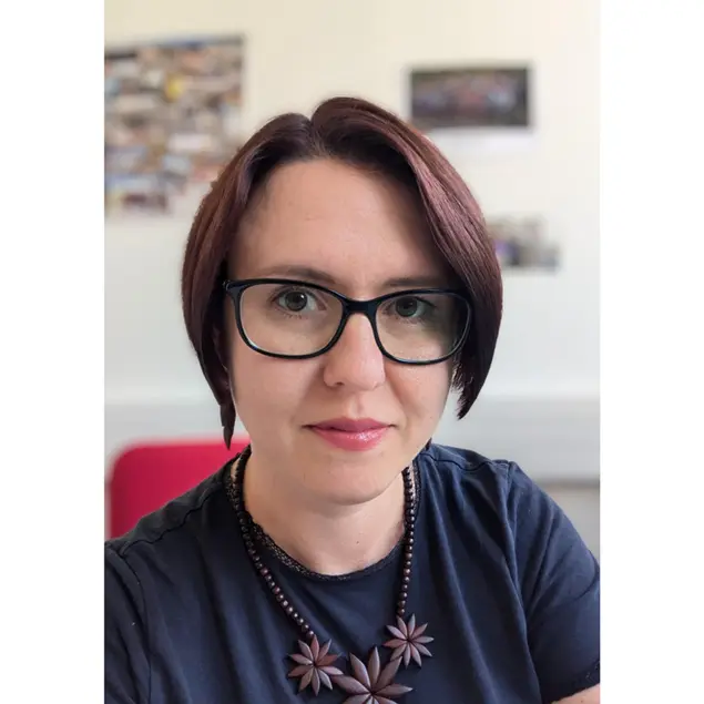 Julie Karpenko photo