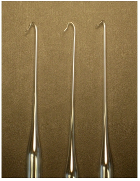 figure-protocol-3 Dental scaling instruments; tools for plaque removal in periodontal cleaning.