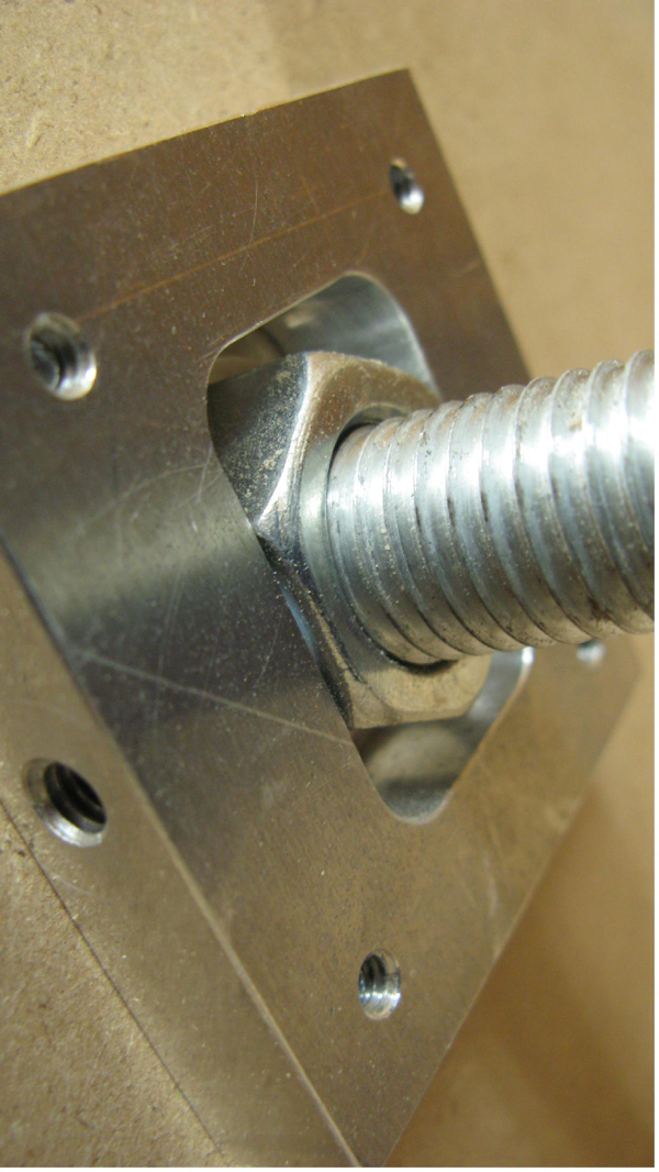 figure-protocol-5 Mechanical setup, threaded rod and metal mount, static equilibrium, engineering assembly diagram.