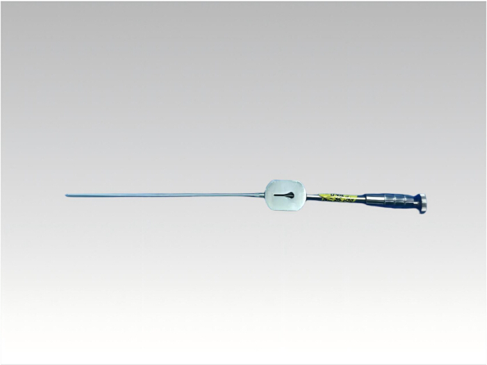 figure-results-5 Surgical instrument, biopsy needle with handle; medical equipment used for tissue sampling procedures.