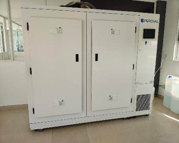 figure-results-4 Climate chamber setup for environmental control experiments.